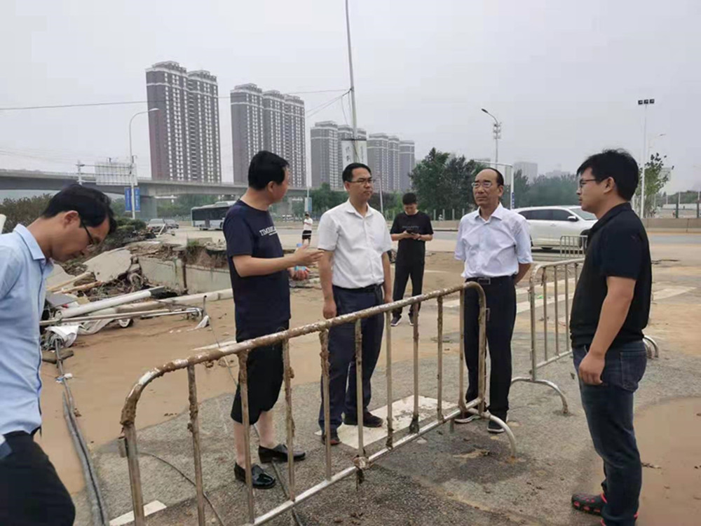 MK体育在线登录党委书记、董事长、总经理秦广远赴市政项目检查指导灾后恢复重建工作